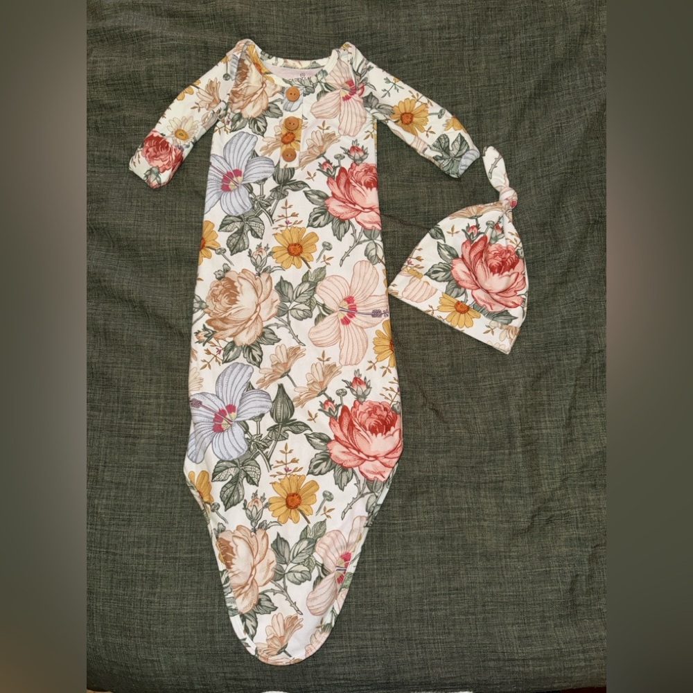 ✨ Caden Lane Mommy & Me Set – Robe + Matching Knot Gown ✨